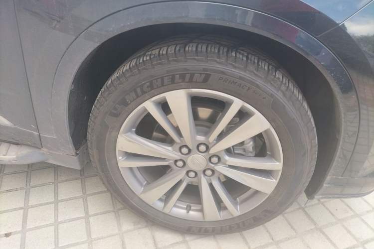 Used Cadillac XT6 2021 28T 7-Seater Luxury Sporty Enjoy-the-Comfort Safety Edition Right Front Wheel Hub