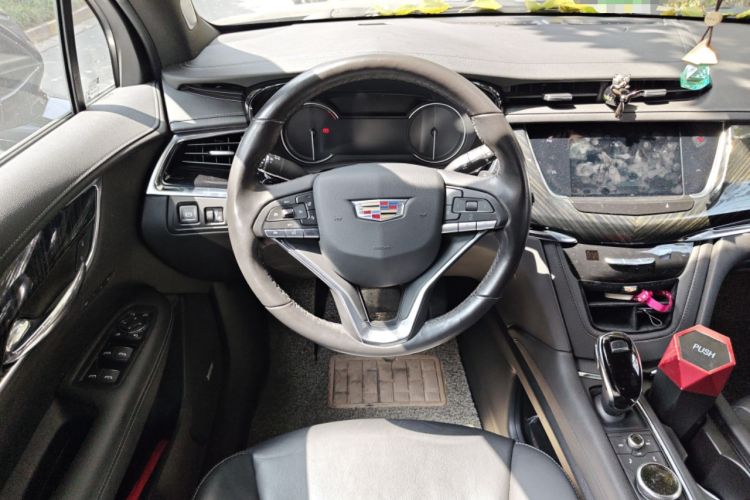 Used Cadillac XT6 2021 2.0T 7-Seater Four-Wheel Drive Luxury Version Steering Wheel