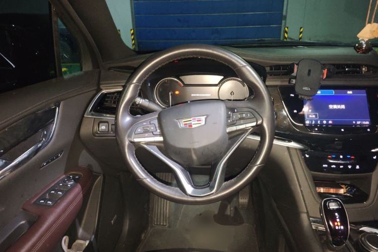 Used Cadillac XT6 2021 28T Six-Seater Luxury Version Steering Wheel
