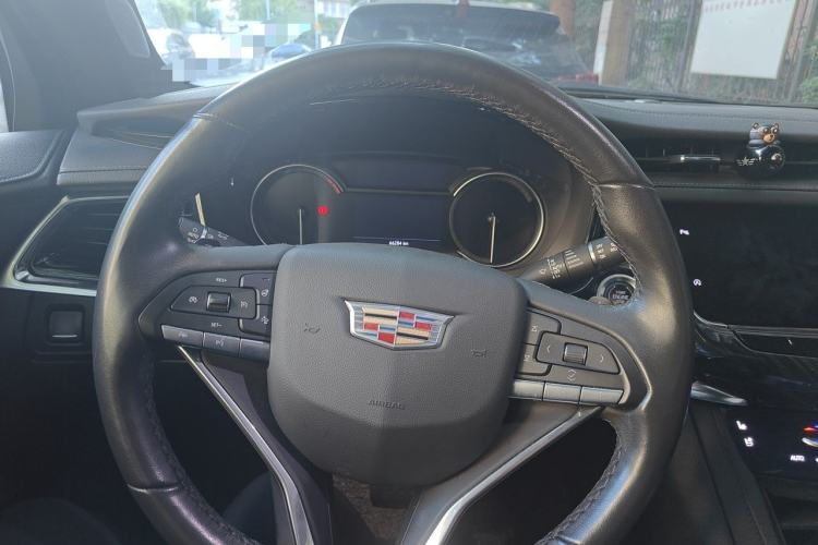 Used Cadillac XT6 2021 2.0T 7-Seater Four-Wheel Drive Luxury Version Steering Wheel