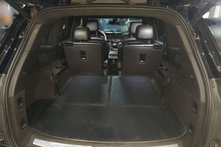 Used Cadillac XT6 2021 2.0T Six-Seater Four-Wheel-Drive Luxury Version Trunk