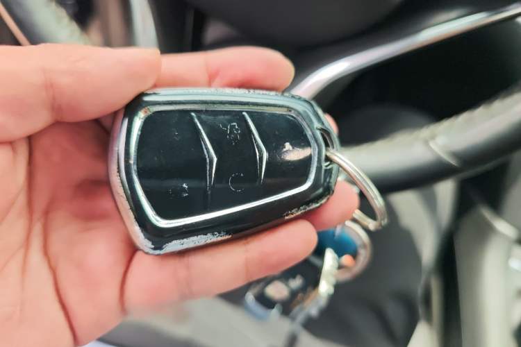 Used Cadillac XT6 2021 2.0T Six-Seater Four-Wheel-Drive Luxury Version Vehicle Key