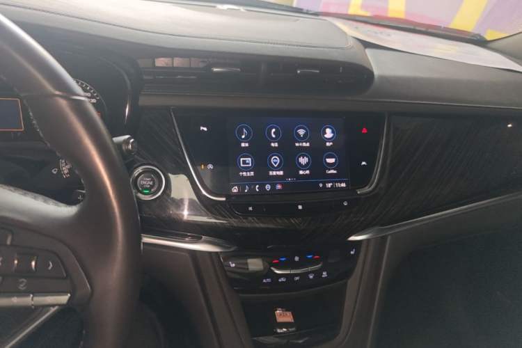 Used Cadillac XT6 2021 2.0T 7-Seater Two-Wheel-Drive Luxury Version Audio And AC Panel