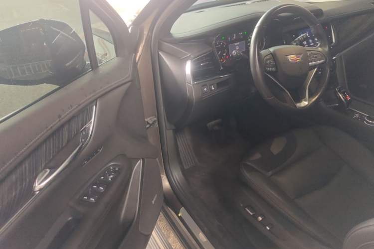 Used Cadillac XT6 2021 2.0T 7-Seater Two-Wheel-Drive Luxury Version Driver Seat