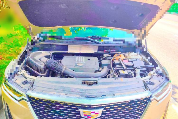 Used Cadillac XT6 2021 2.0T Six-Seater Four-Wheel-Drive Luxury Version Engine Bay