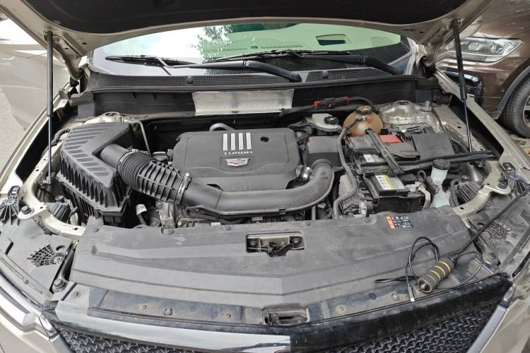 Used Cadillac XT6 2021 2.0T Six-Seater Four-Wheel-Drive Platinum Edition Engine Bay