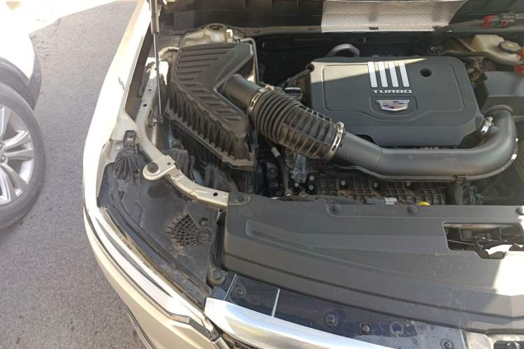 Used Cadillac XT6 2021 2.0T 7-Seater Four-Wheel Drive Luxury Version Engine Bay Right