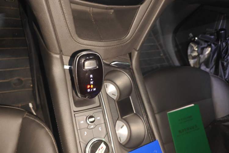 Used Cadillac XT6 2021 28T Six-Seater Four-Wheel-Drive Luxury Sport Model Gear Lever