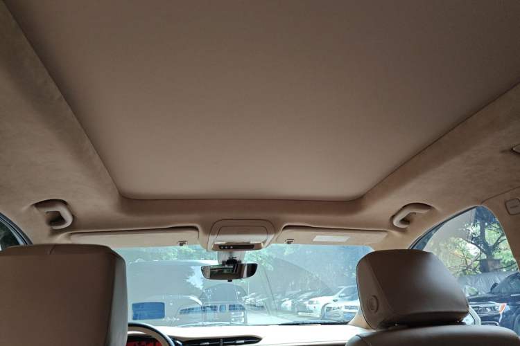 Used Cadillac XT6 2021 2.0T Six-Seater Four-Wheel-Drive Platinum Edition Headliner