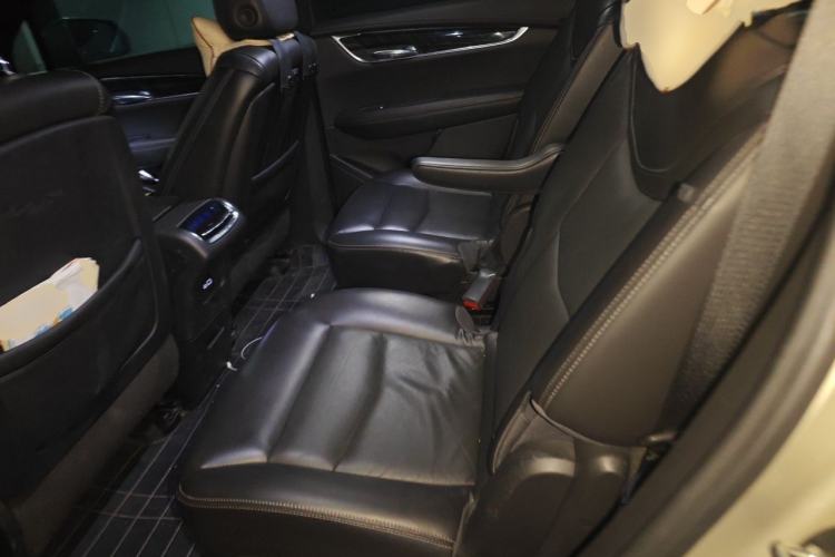 Used Cadillac XT6 2021 28T Six-Seater Four-Wheel-Drive Luxury Sport Model Left Rear Seat