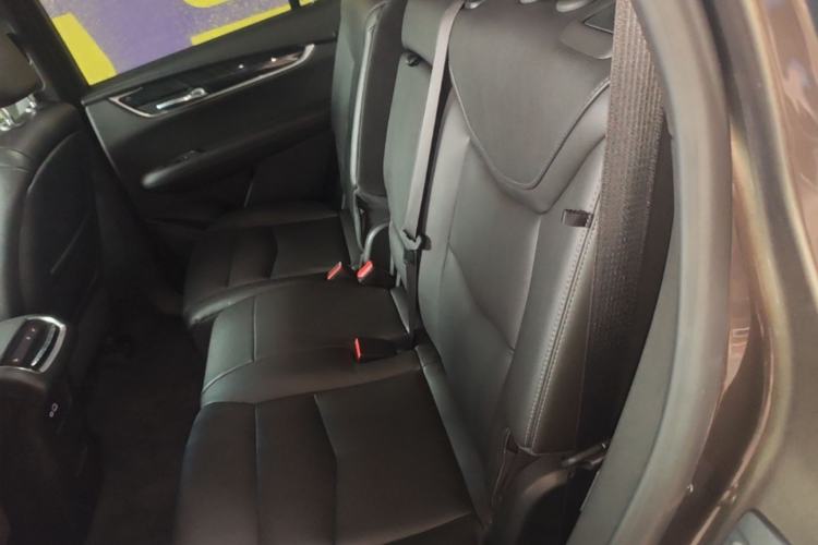 Used Cadillac XT6 2021 2.0T 7-Seater Two-Wheel-Drive Luxury Version Left Rear Seat
