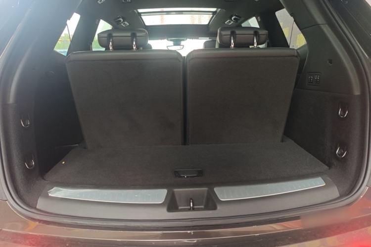 Used Cadillac XT6 2021 2.0T 7-Seater Two-Wheel-Drive Luxury Version Trunk