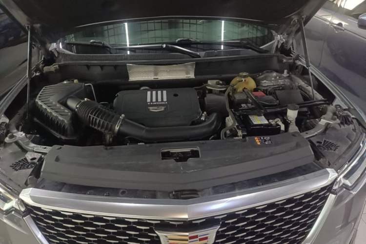 Used Cadillac XT6 2021 28T Six-Seater Four-Wheel-Drive Luxury Version Engine Bay