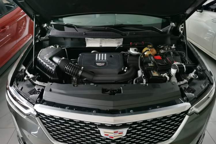 Used Cadillac XT6 2021 2.0T 7-Seater Four-Wheel Drive Luxury Version Engine Bay