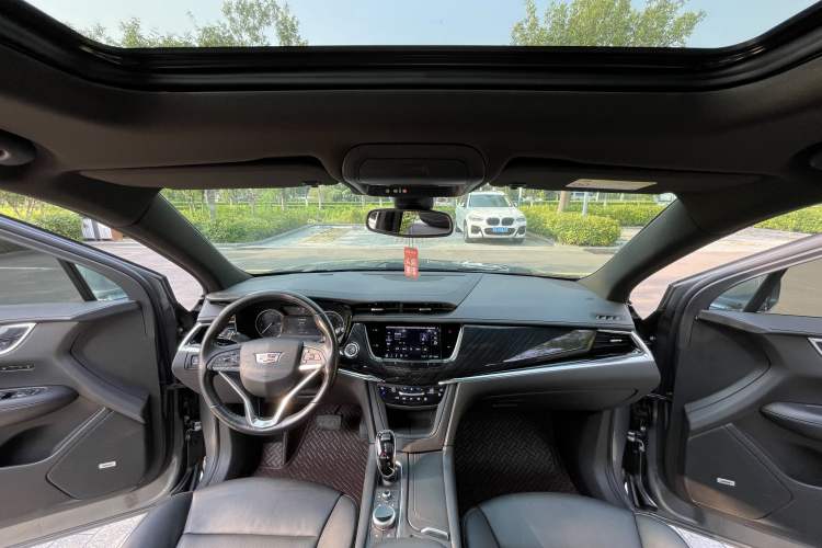 Used Cadillac XT6 2021 28T Six-Seater Four-Wheel-Drive Luxury Version Interior 2