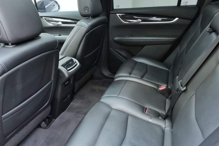 Used Cadillac XT6 2021 2.0T 7-Seater Four-Wheel Drive Luxury Version Interior 4