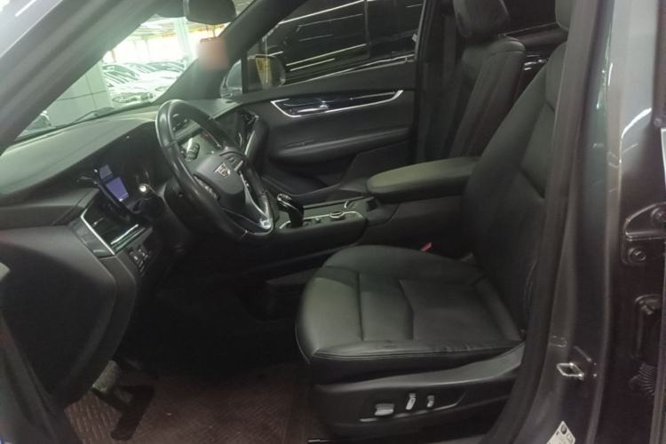 Used Cadillac XT6 2021 28T Six-Seater Four-Wheel-Drive Luxury Version Left Front Seat