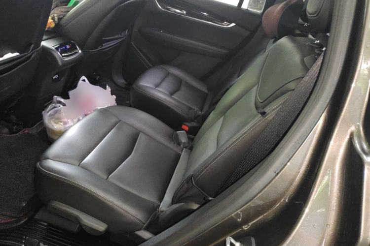 Used Cadillac XT6 2021 2.0T 6-Seater Two-Wheel Drive Luxury Version Left Rear Seat