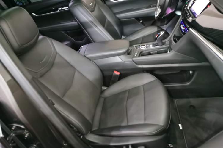 Used Cadillac XT6 2021 2.0T 7-Seater Four-Wheel Drive Luxury Version Right Front Seat