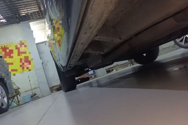 Used Cadillac XT6 2021 28T Six-Seater Four-Wheel-Drive Luxury Version Right Side Sill