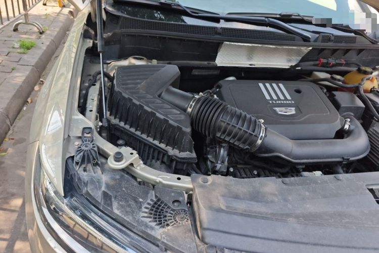 Used Cadillac XT6 2021 2.0T 7-Seater Four-Wheel Drive Luxury Version Engine Bay Right