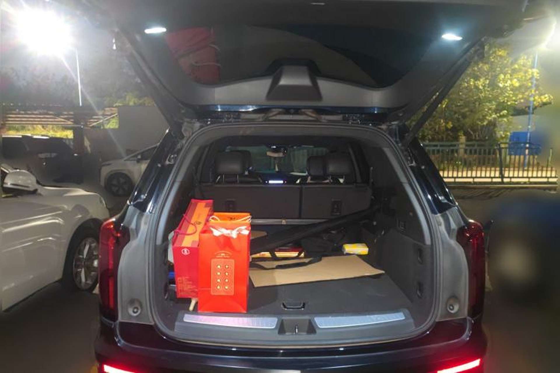 Used Cadillac XT6 2021 28T 7-Seater Four-Wheel Drive Luxury Version Trunk