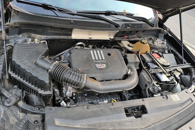 Used Cadillac XT6 2021 2.0T Six-Seater Four-Wheel-Drive Luxury Version Engine Bay