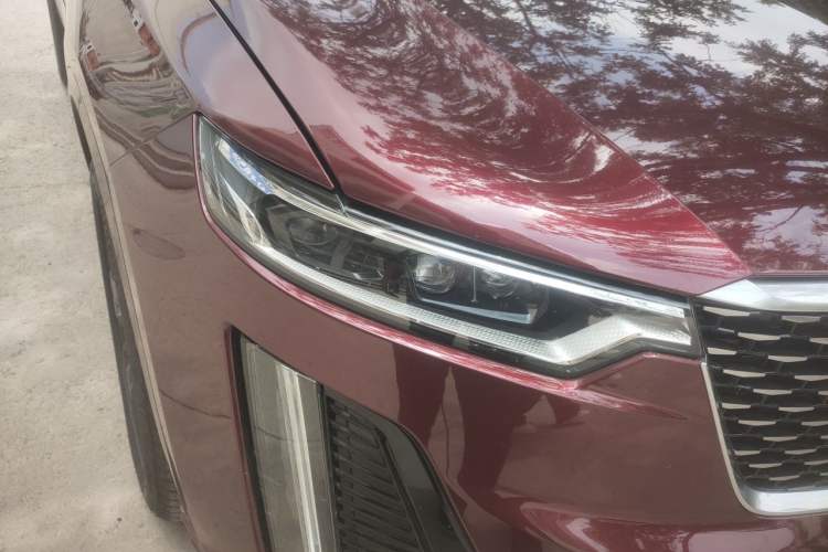 Used Cadillac XT6 2021 2.0T 7-Seater Four-Wheel Drive Luxury Version Right Front Headlight