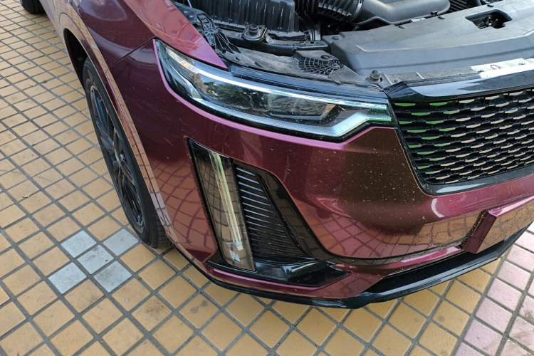 Used Cadillac XT6 2021 2.0T Six-Seater Four-Wheel-Drive Luxury Version Right Front Headlight