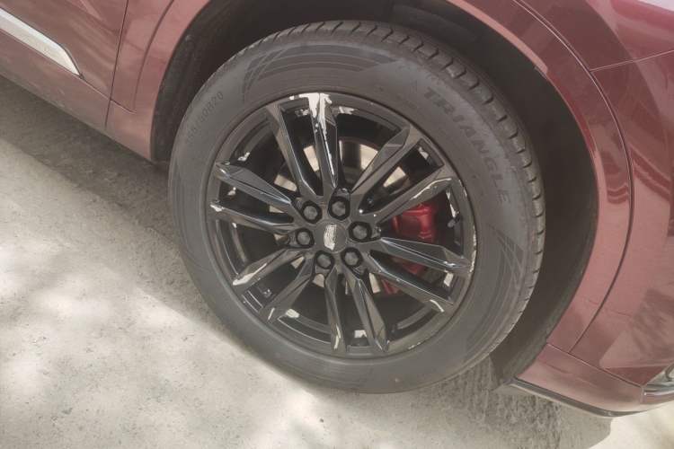 Used Cadillac XT6 2021 2.0T 7-Seater Four-Wheel Drive Luxury Version Right Front Wheel Hub