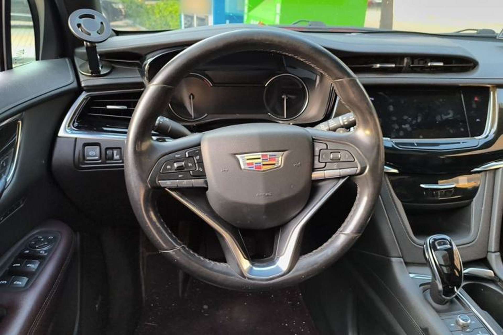 Used Cadillac XT6 2021 2.0T Six-Seater Four-Wheel-Drive Luxury Version Steering Wheel