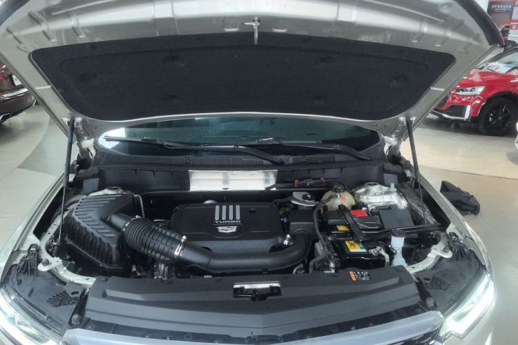 Used Cadillac XT6 2021 2.0T Six-Seater Four-Wheel-Drive Luxury Version Engine Bay