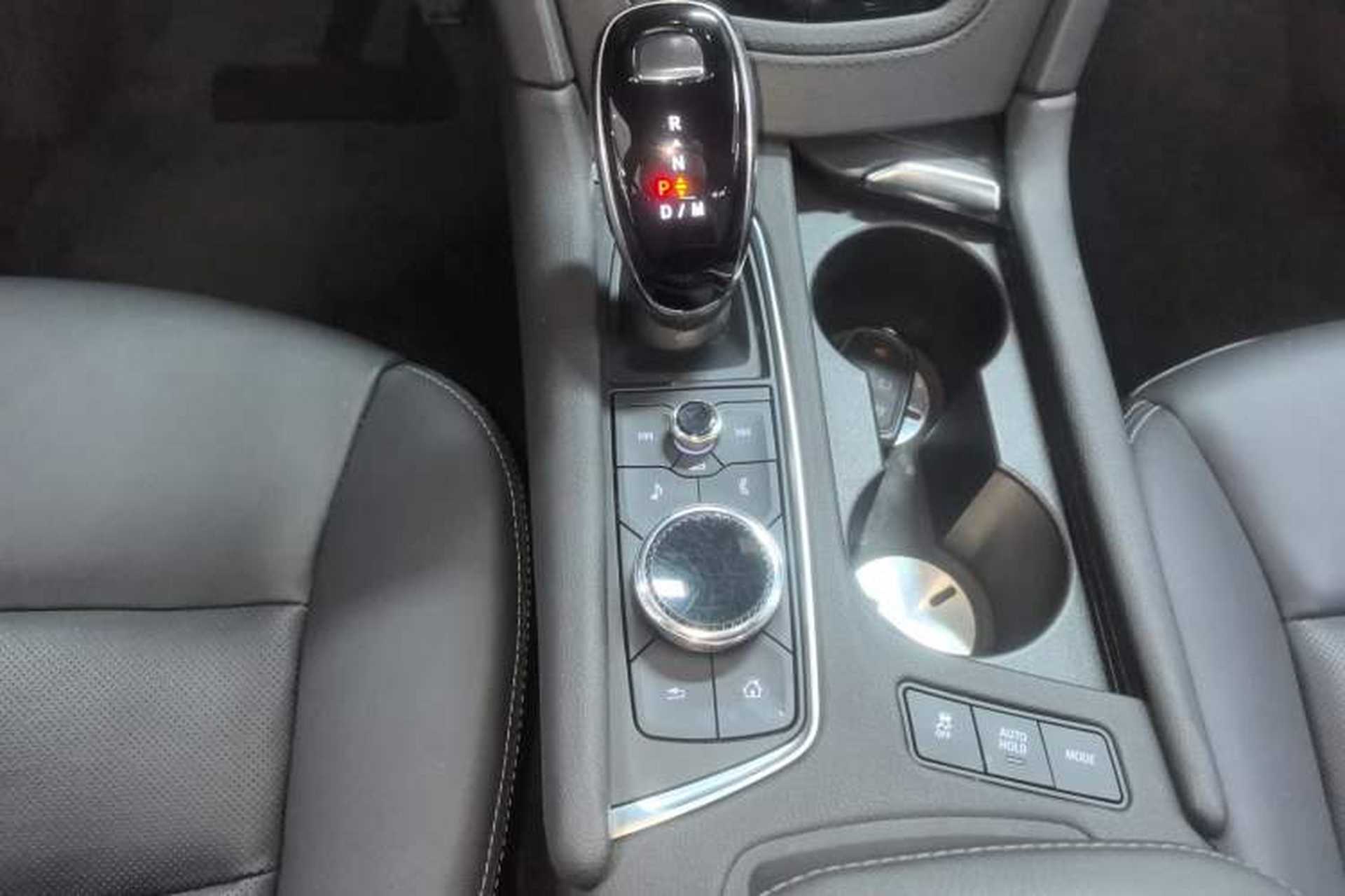 Used Cadillac XT6 2021 2.0T Six-Seater Four-Wheel-Drive Luxury Version Gear Lever