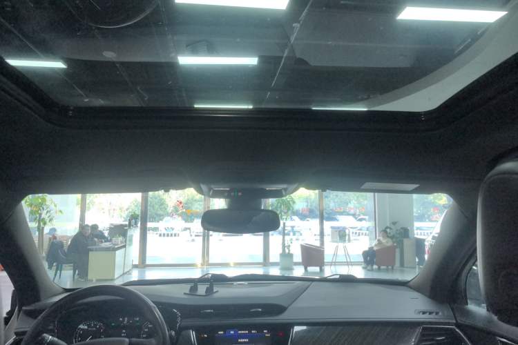 Used Cadillac XT6 2021 2.0T Six-Seater Four-Wheel-Drive Luxury Version Headliner