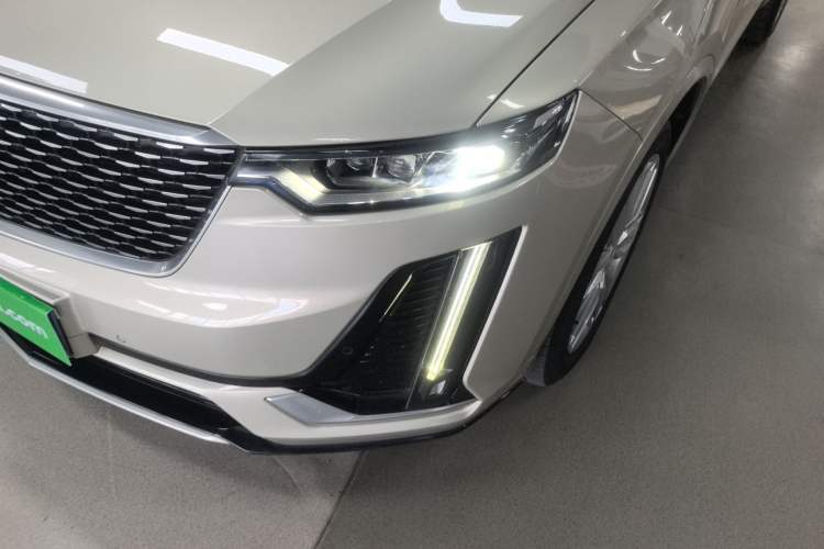 Used Cadillac XT6 2021 2.0T Six-Seater Four-Wheel-Drive Luxury Version Left Front Headlight