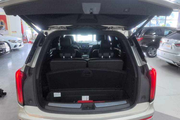Used Cadillac XT6 2021 2.0T Six-Seater Four-Wheel-Drive Luxury Version Trunk