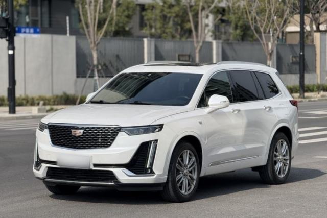 Cadillac XT6 2021 2.0T 7-Seater Two-Wheel-Drive Luxury Version с пробегом