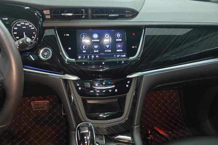 Used Cadillac XT6 2021 28T Six-Seater Four-Wheel-Drive Luxury Version Audio And AC Panel