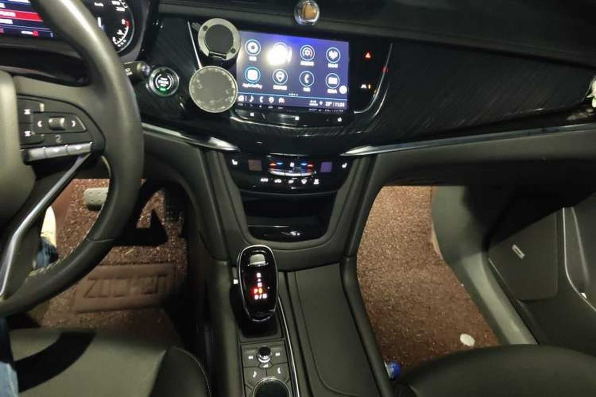 Used Cadillac XT6 2021 2.0T 6-Seater Two-Wheel Drive Luxury Version Audio And AC Panel