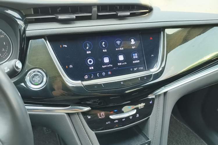 Used Cadillac XT6 2021 2.0T 7-Seater Two-Wheel-Drive Luxury Version Audio And AC Panel