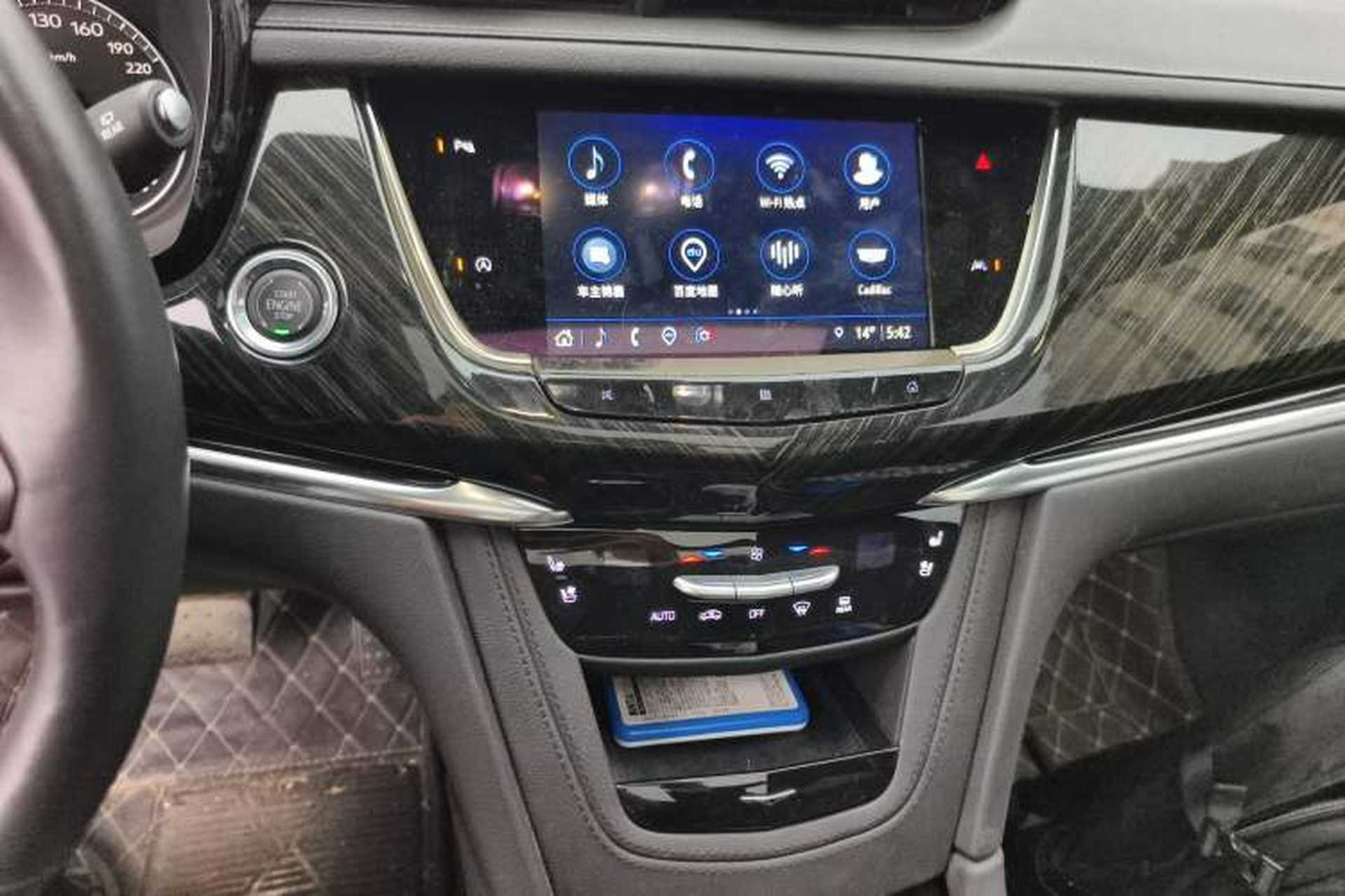 Used Cadillac XT6 2021 2.0T 7-Seater Four-Wheel Drive Luxury Version Audio And AC Panel