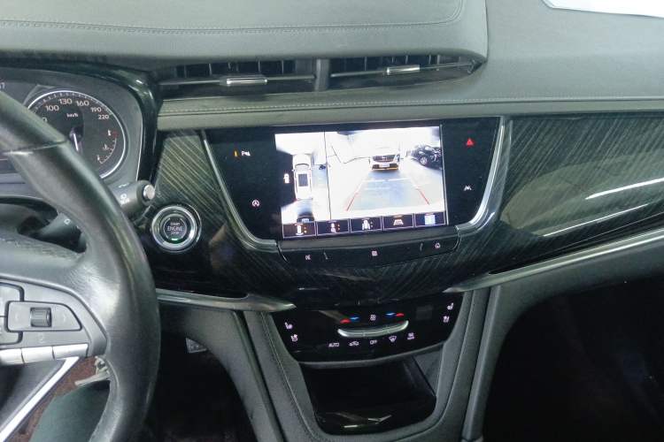 Used Cadillac XT6 2021 28T Six-Seater Four-Wheel-Drive Luxury Version Audio And AC Panel