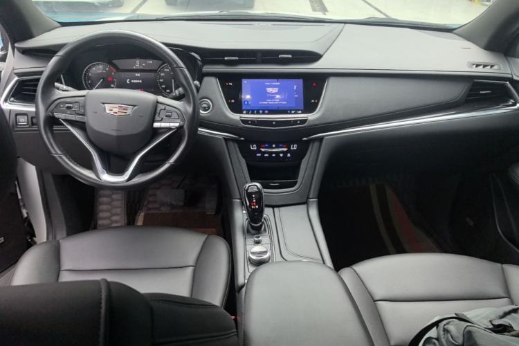 Used Cadillac XT6 2021 28T Six-Seater Fashion Edition Center Console