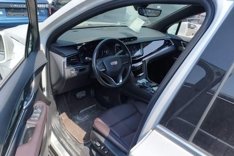 Used Cadillac XT6 2021 2.0T 7-Seater Two-Wheel-Drive Luxury Version Driver Seat