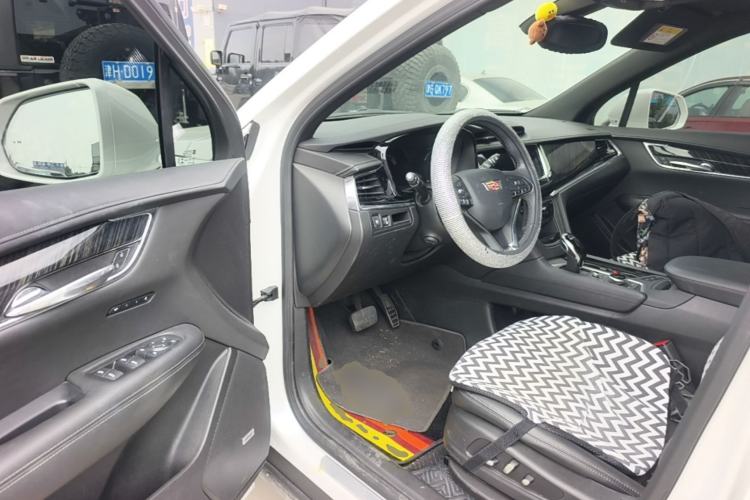 Used Cadillac XT6 2021 2.0T 7-Seater Two-Wheel-Drive Luxury Version Driver Seat