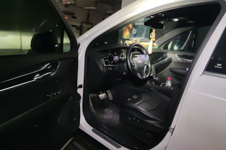 Used Cadillac XT6 2021 2.0T Six-Seater Four-Wheel-Drive Luxury Version Driver Seat