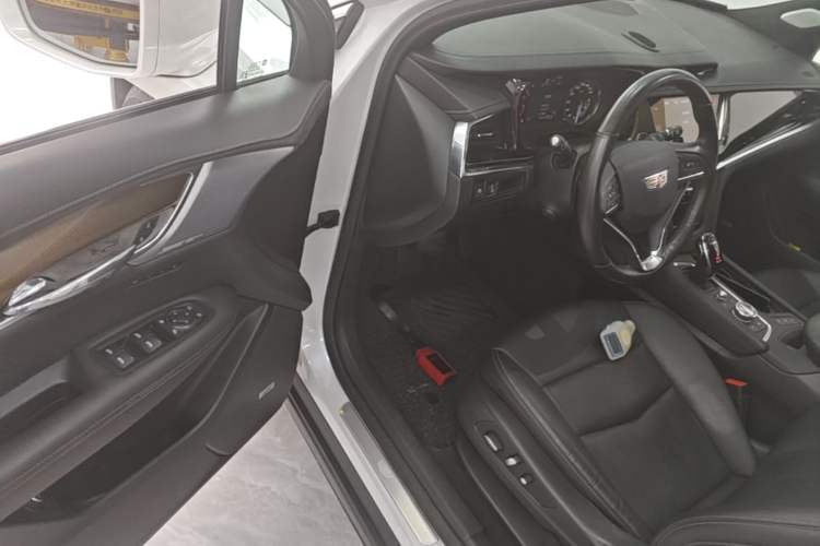 Used Cadillac XT6 2021 28T Six-Seater Four-Wheel-Drive Luxury Version Driver Seat