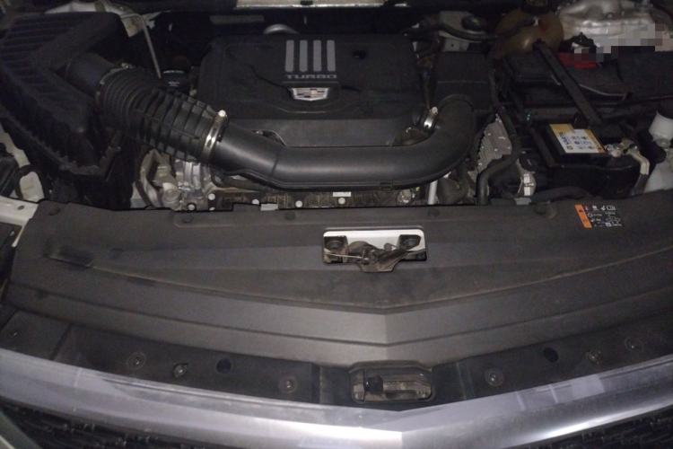 Used Cadillac XT6 2021 2.0T 6-Seater Two-Wheel Drive Luxury Version Engine Bay
