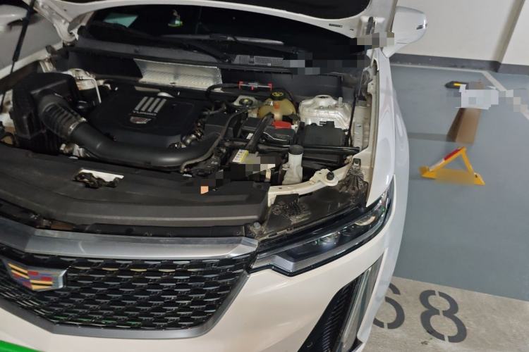 Used Cadillac XT6 2021 2.0T 6-Seater Two-Wheel Drive Luxury Version Engine Bay Left
