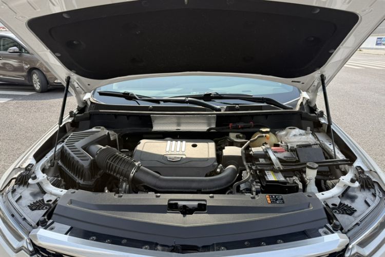 Used Cadillac XT6 2021 2.0T 7-Seater Two-Wheel-Drive Luxury Version Engine Bay